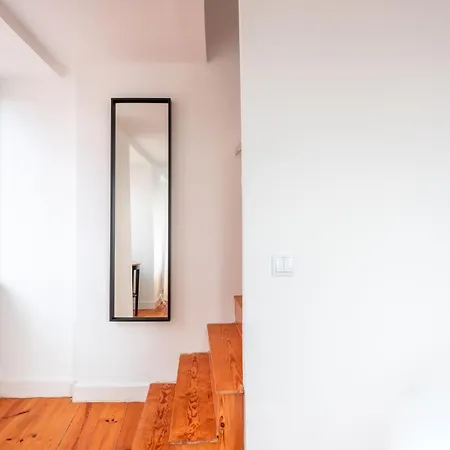 GuestReady - Bright&Spacious 2-bed Apt with Rooftop Terrace in Alcântara Apartamento Lisboa