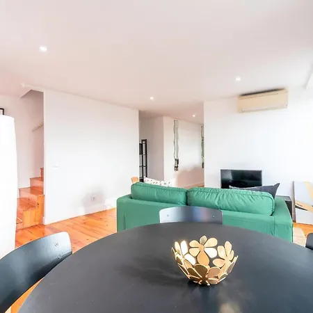 Apartament Guestready - Bright & Spacious 2-Bed Apt With Rooftop Terrace In Alcantara Lizbona